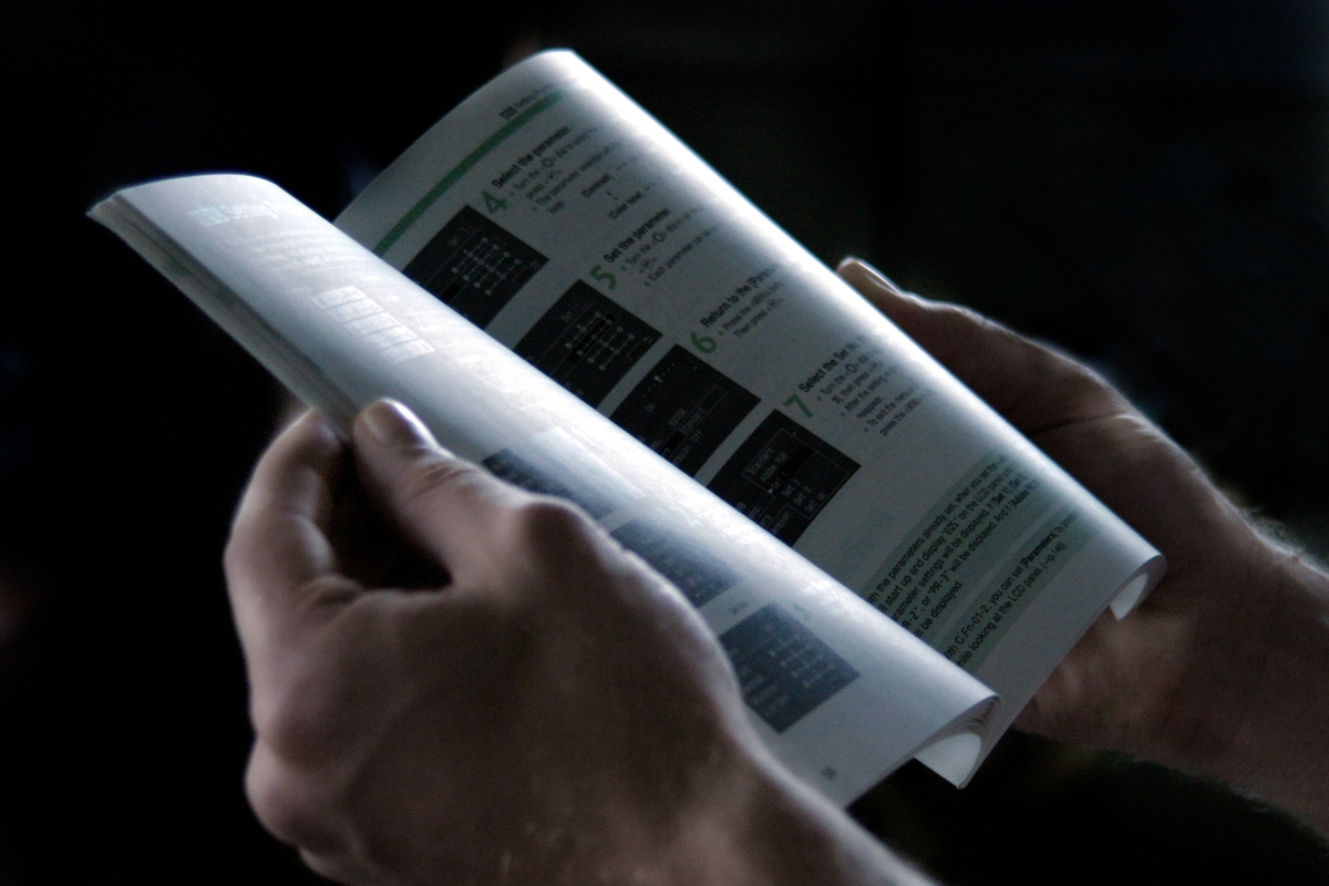 Bạn nên lựa chọn các dòng máy có bảng hướng dẫn điều khiển bằng Tiếng Việt để dễ dàng sử dụng